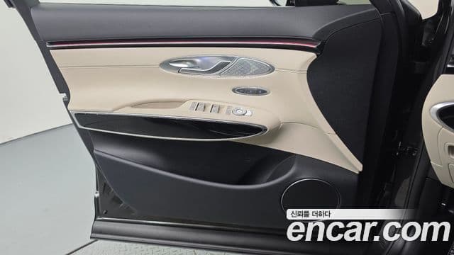 Genesis GV70 2025 — Şəkil 30/35