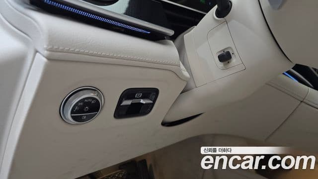Mercedes-Benz EQS 2023 — ფოტო 23/30