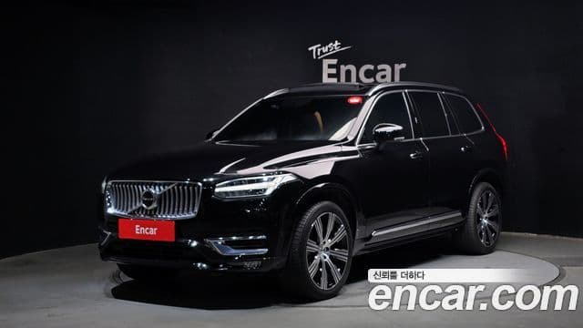 Volvo XC90 2022 — Фото 1/20