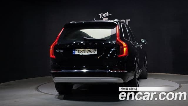 Volvo XC90 2022 — Фото 4/20