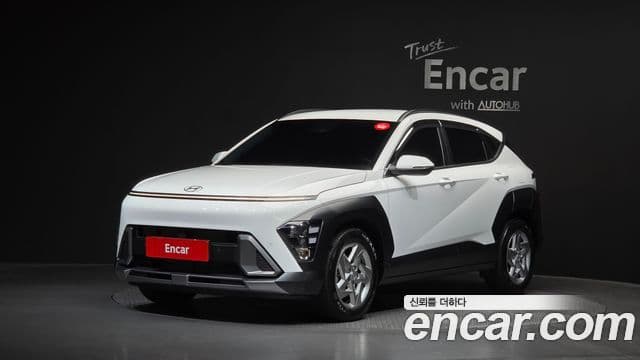 Hyundai Kona 2023 — Фото 1/20