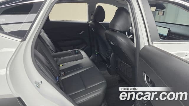 Hyundai Kona 2023 — Фото 12/20