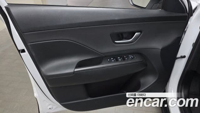 Hyundai Kona Hybrid 2023 — Şəkil 21/30