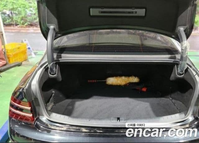 Genesis Electrified G80 2022 — ფოტო 5/17