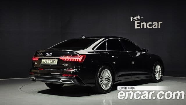 Audi A6 2021 — Фото 2/20