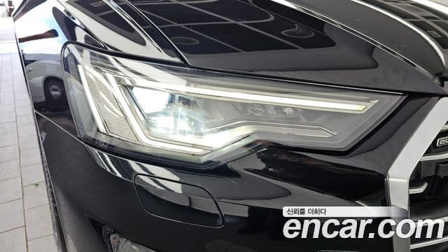 Audi A6 2021 — Photo 14/33
