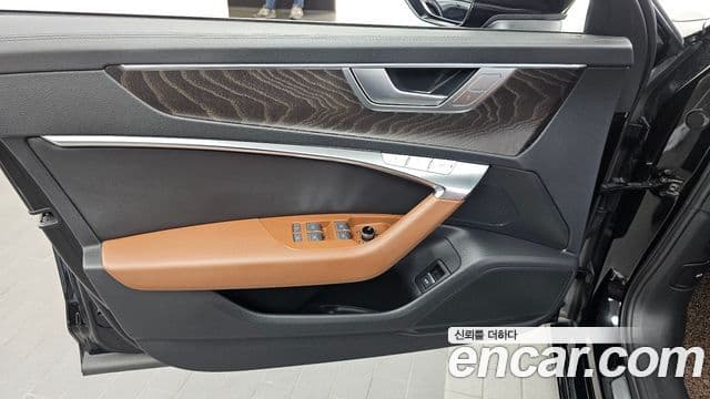 Audi A6 2021 — Photo 5/33