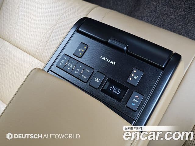 Lexus ES300h 2018 — Photo 14/20