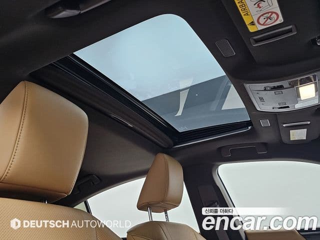 Lexus ES300h 2018 — Photo 2/20