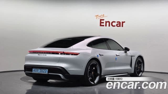 Porsche Taycan 2021 — ფოტო 20/20