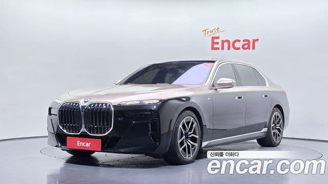 BMW 7 Series 2024 — Photo 14/20