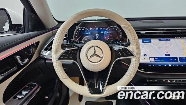 Mercedes-Benz E-Class 2025 — Фото 13/20