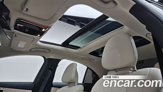 Mercedes-Benz E-Class 2025 — Фото 19/20