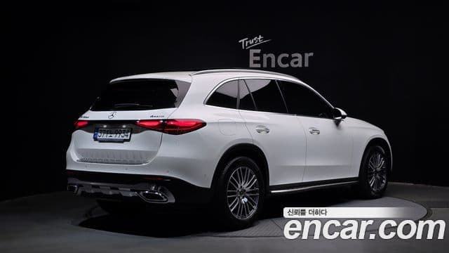 Mercedes-Benz GLC-Class 2024 — Фото 2/20