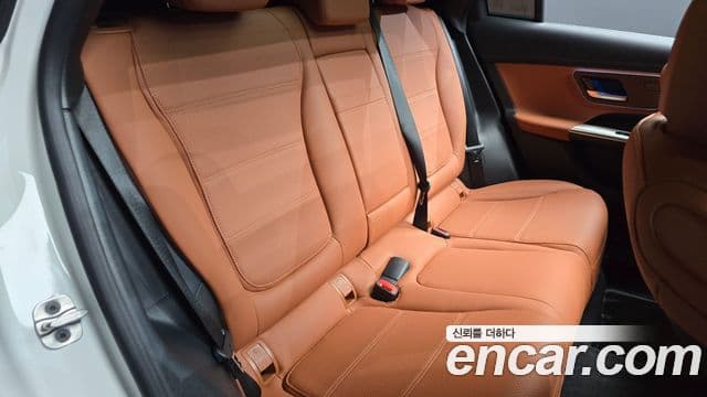 Mercedes-Benz GLC-Class 2024 — Фото 11/20