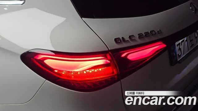 Mercedes-Benz GLC-Class 2024 — Şəkil 3/30