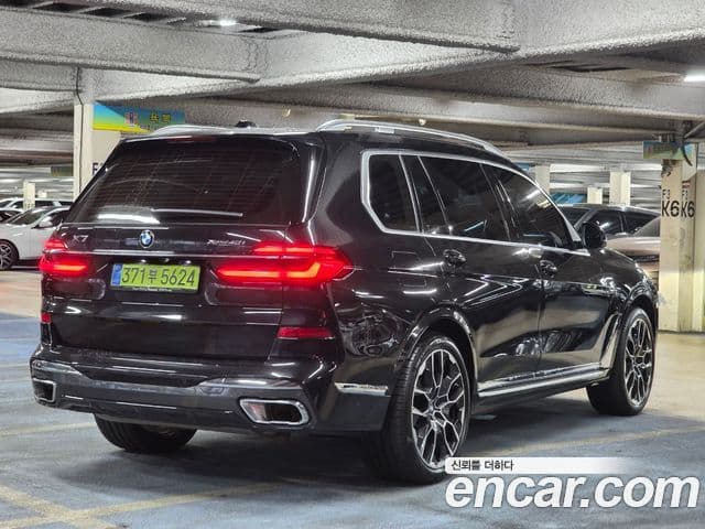 BMW X7 2025 — Фото 2/20