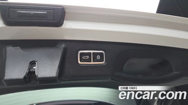 Kia Sorento 2023 — Photo 25/33