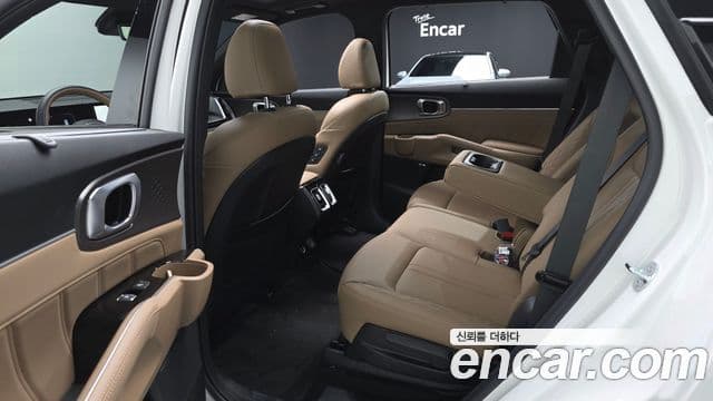 Kia Sorento 2024 — Фото 11/20