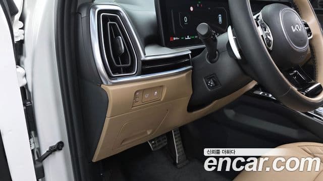 Kia Sorento 2024 — Фото 13/20