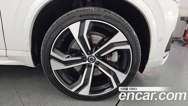 Volvo XC90 2020 — Şəkil 10/20