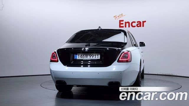 Rolls-Royce Ghost 2024 — Фото 3/20