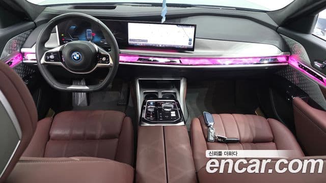 BMW i7 2023 — ფოტო 24/34
