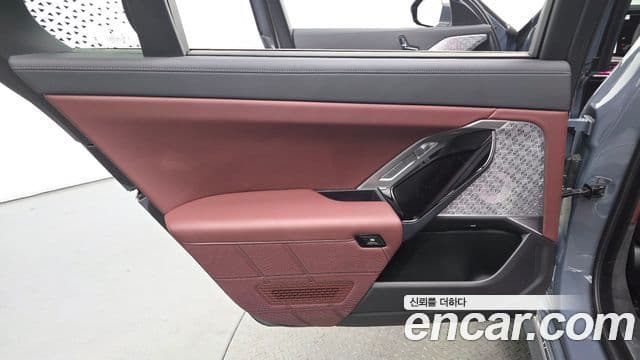 BMW i7 2023 — ფოტო 7/34