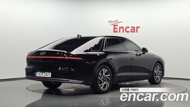 Hyundai Grandeur 2023 — ფოტო 2/20