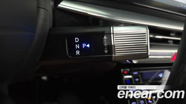 Hyundai Grandeur 2023 — ფოტო 9/20