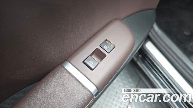Hyundai Grandeur 2023 — ფოტო 19/20