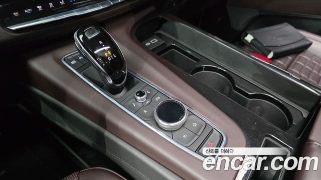 Cadillac Escalade 2021 — Фото 9/20