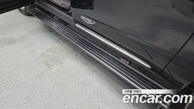 Cadillac Escalade 2021 — ფოტო 22/39