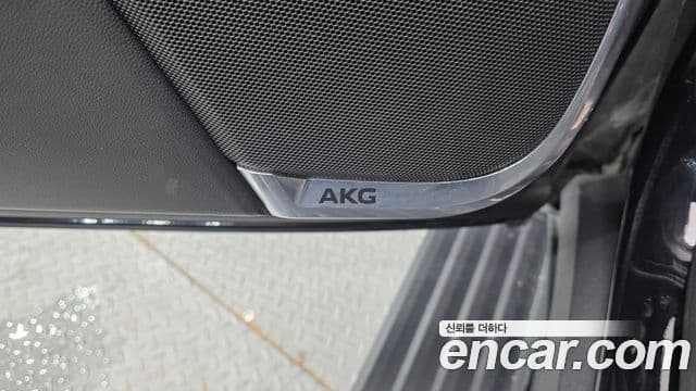 Cadillac Escalade 2021 — ფოტო 33/39
