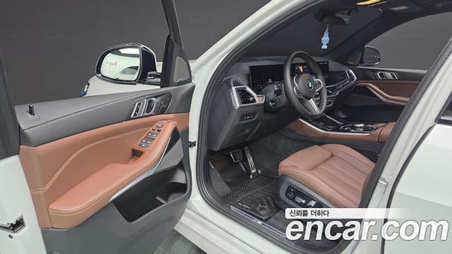 BMW X5 2023 — Фото 10/20