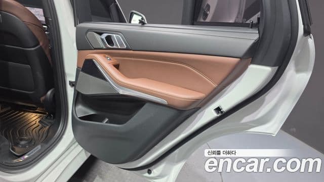 BMW X5 2023 — ფოტო 30/33