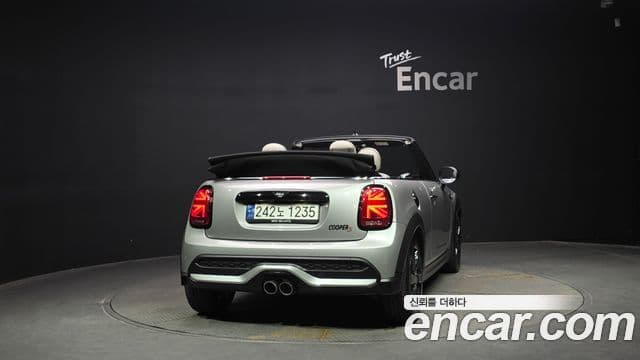 Mini Cooper S Convertible 2023 — ფოტო 4/20