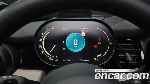 Mini Cooper S Convertible 2023 — ფოტო 8/20