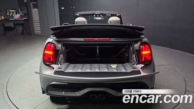 Mini Cooper S Convertible 2023 — ფოტო 20/20
