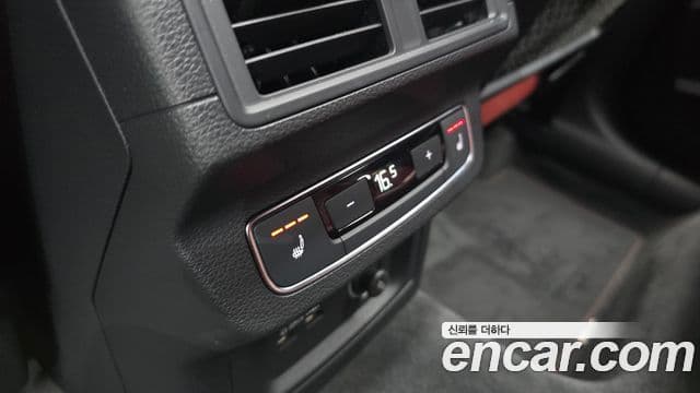 Audi SQ5 2021 — Photo 13/34