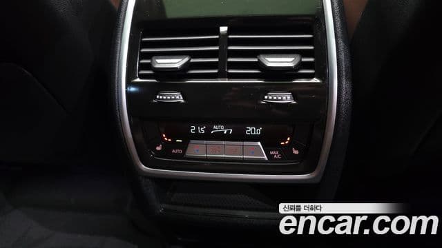 BMW X6 2022 — Photo 22/33