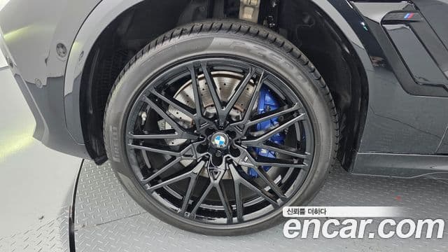 BMW X6M 2021 — Photo 12/33
