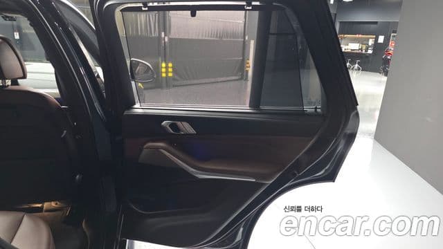 BMW X5 2022 — Photo 16/31