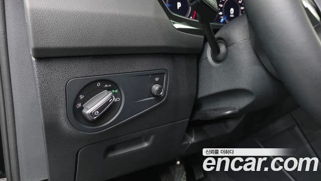 Volkswagen Tiguan 2023 — Photo 32/34