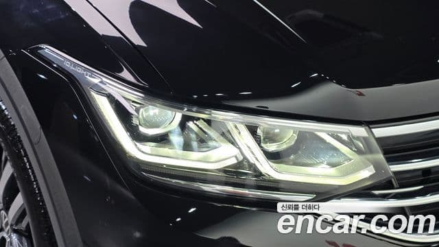 Volkswagen Tiguan 2023 — Photo 30/34