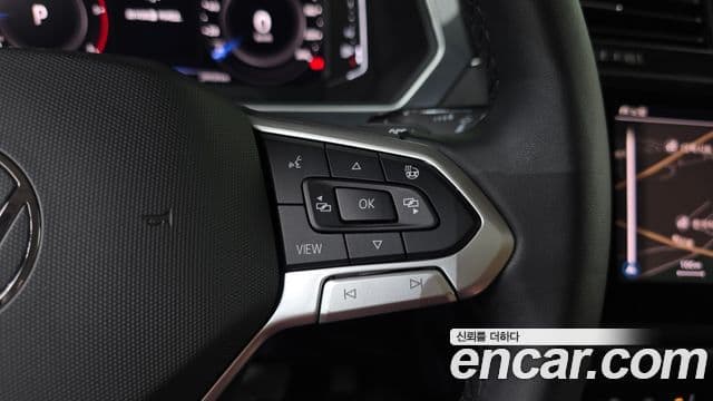 Volkswagen Tiguan 2023 — Photo 7/34