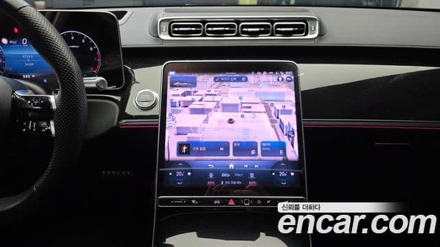 Mercedes-Benz S-Class 2023 — Photo 27/38