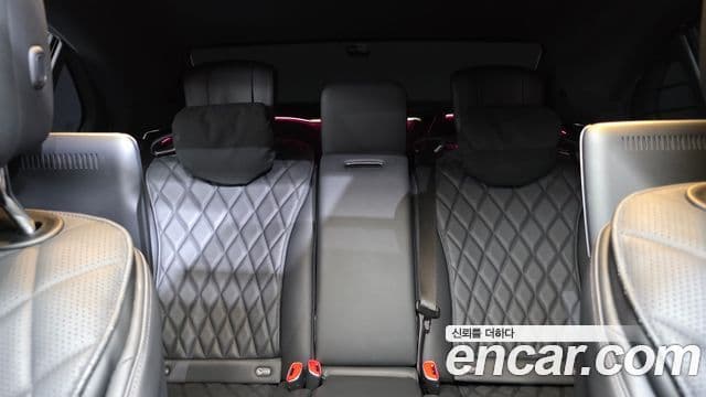 Mercedes-Benz S-Class 2023 — Photo 12/38