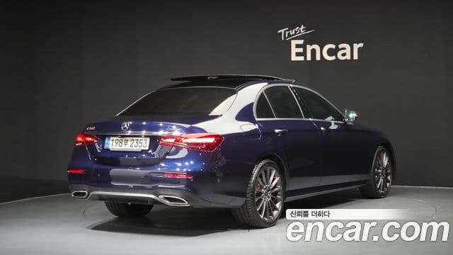 Mercedes-Benz E-Class 2021 — Фото 2/20