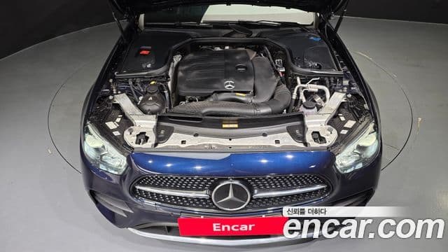 Mercedes-Benz E-Class 2021 — Фото 6/20